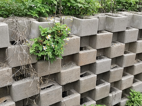 路边植栽型生态挡墙砌...